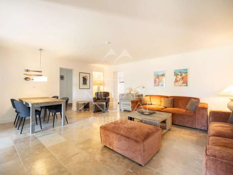 Propriété Roussillon - 5 chambres - 292m²