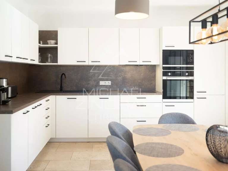 Propriété Roussillon - 5 chambres - 292m²