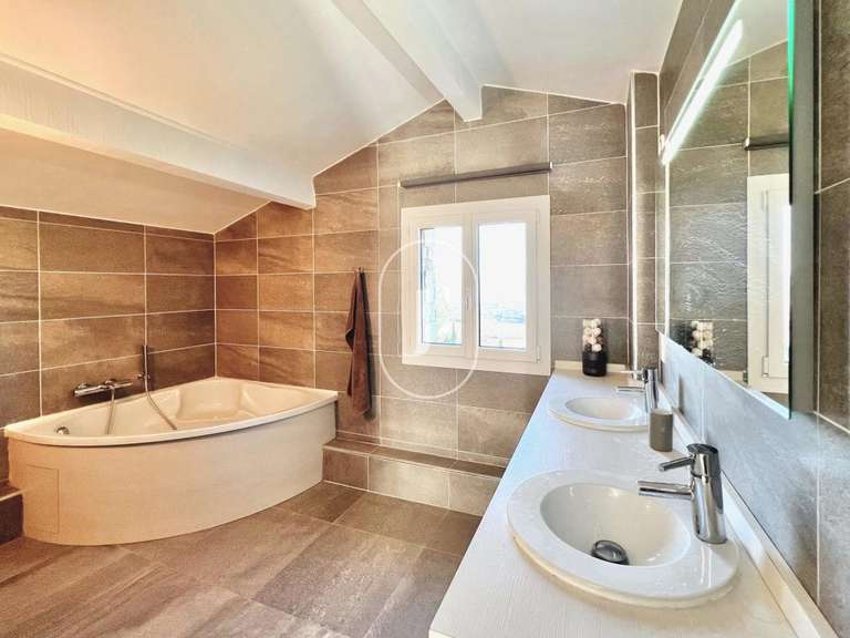 Villa Roussillon - 5 bedrooms - 262m²