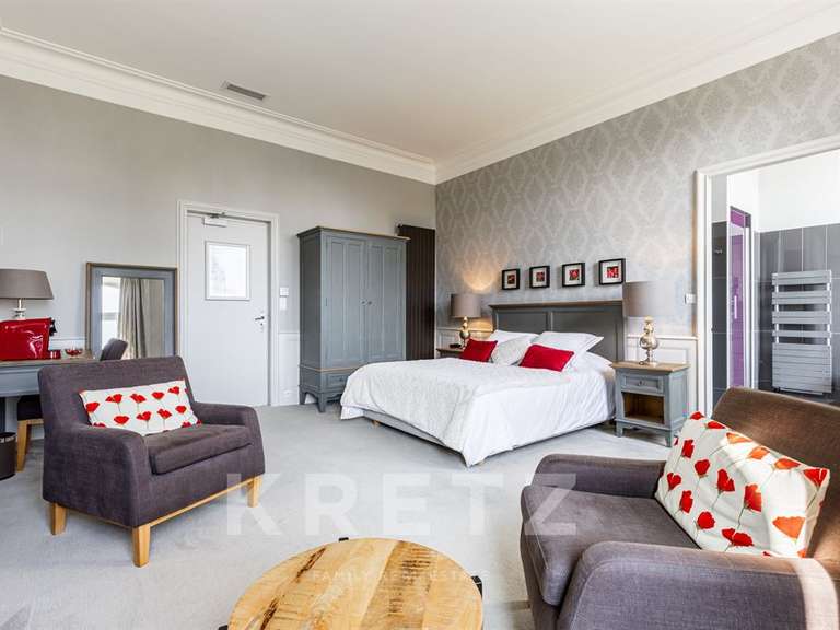 Château Royan - 11 chambres - 980m²
