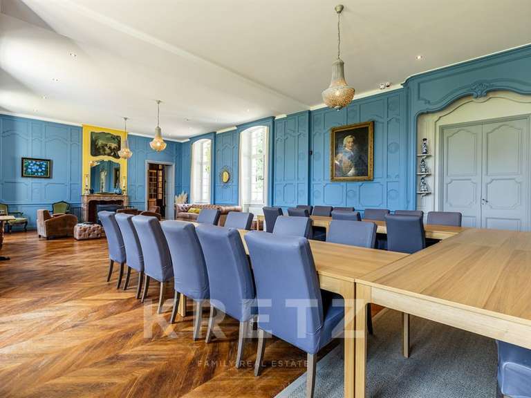 Château Royan - 11 chambres - 980m²