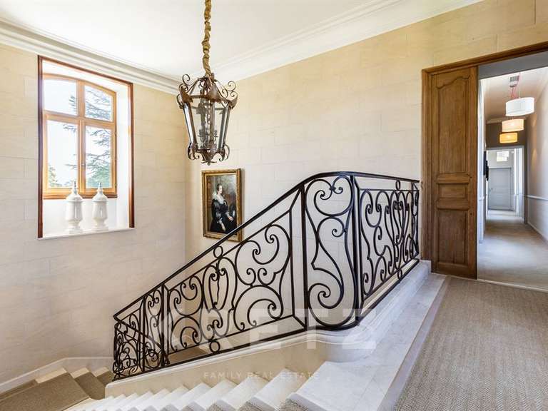 Château Royan - 11 chambres - 980m²