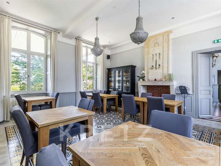 Château Royan - 11 chambres - 980m²