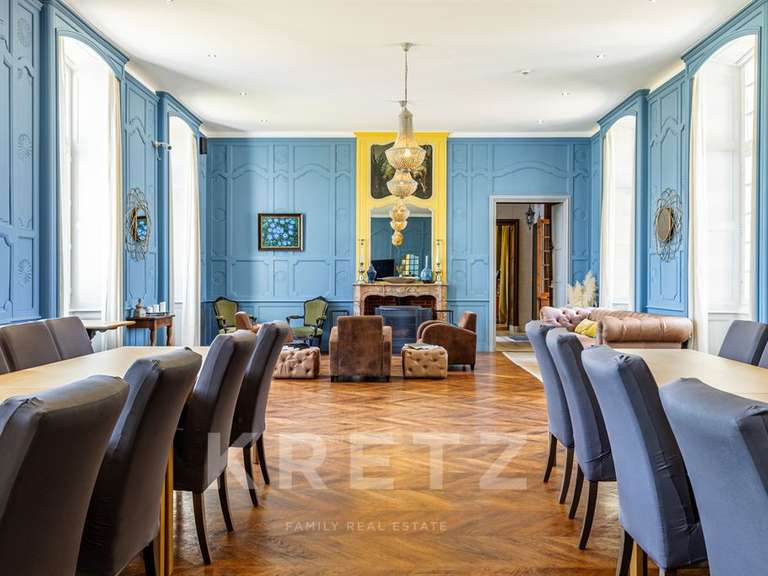 Château Royan - 11 chambres - 980m²