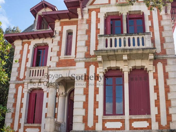 Sale House Royan - 7 bedrooms