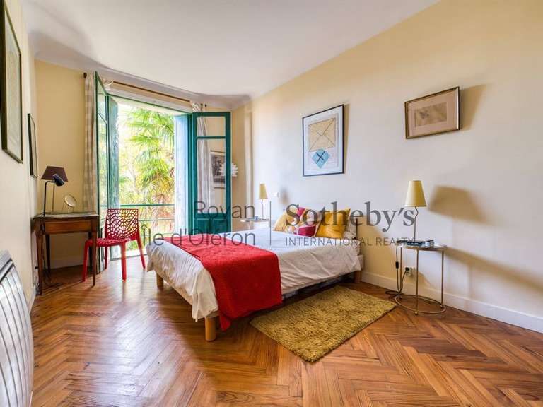 House Royan - 6 bedrooms - 333m²