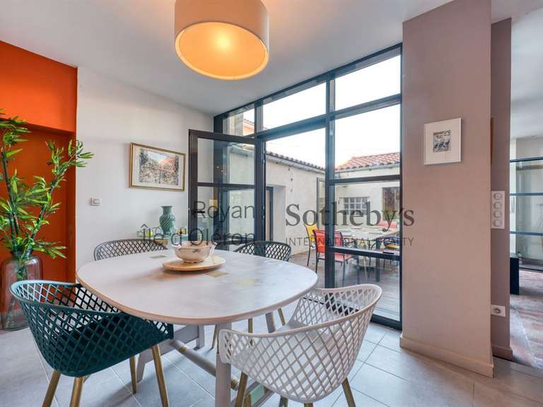 House Royan - 6 bedrooms - 333m²