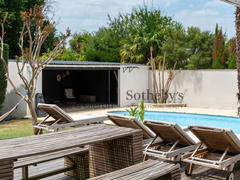 House Royan - 4 bedrooms - 240m²