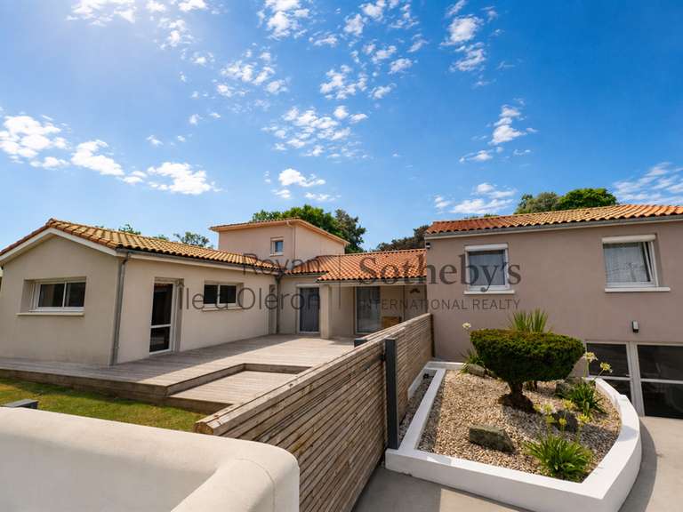 House Royan - 4 bedrooms - 240m²
