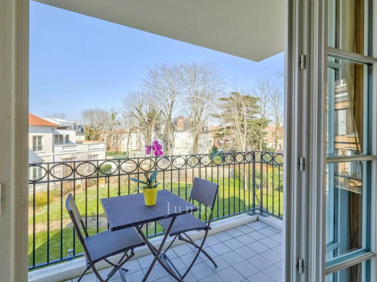 Appartement Rueil-Malmaison - 3 chambres - 119m²