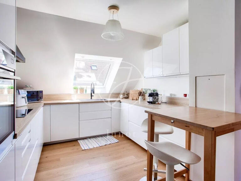 Apartment Rueil-Malmaison - 3 bedrooms - 173m²