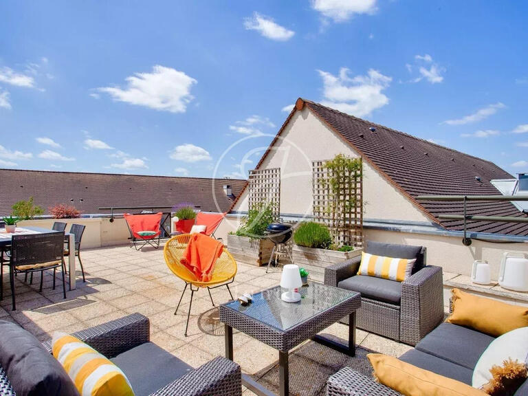 Apartment Rueil-Malmaison - 3 bedrooms - 173m²