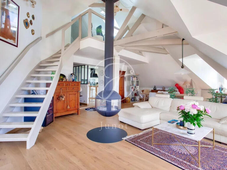 Apartment Rueil-Malmaison - 3 bedrooms - 173m²