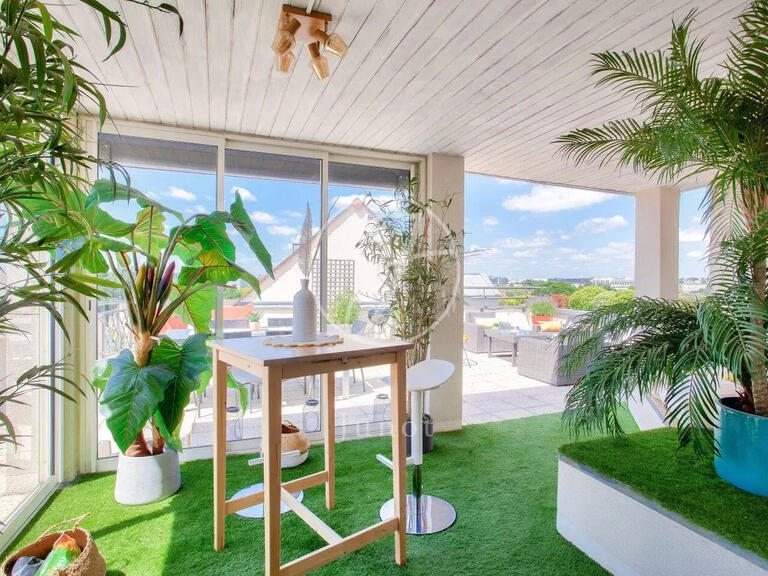 Apartment Rueil-Malmaison - 3 bedrooms - 173m²