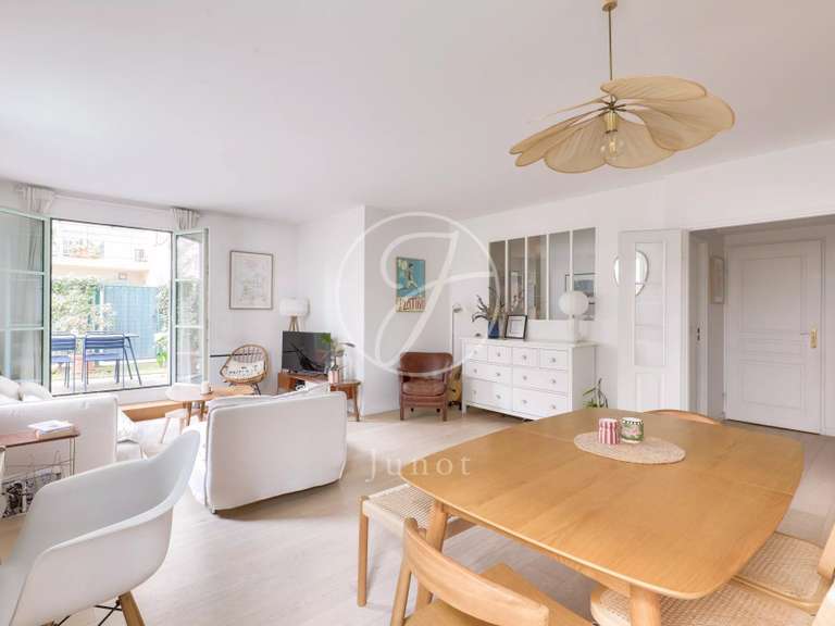 Appartement Rueil-Malmaison - 3 chambres - 107m²