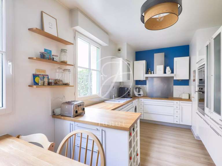 Appartement Rueil-Malmaison - 3 chambres - 107m²