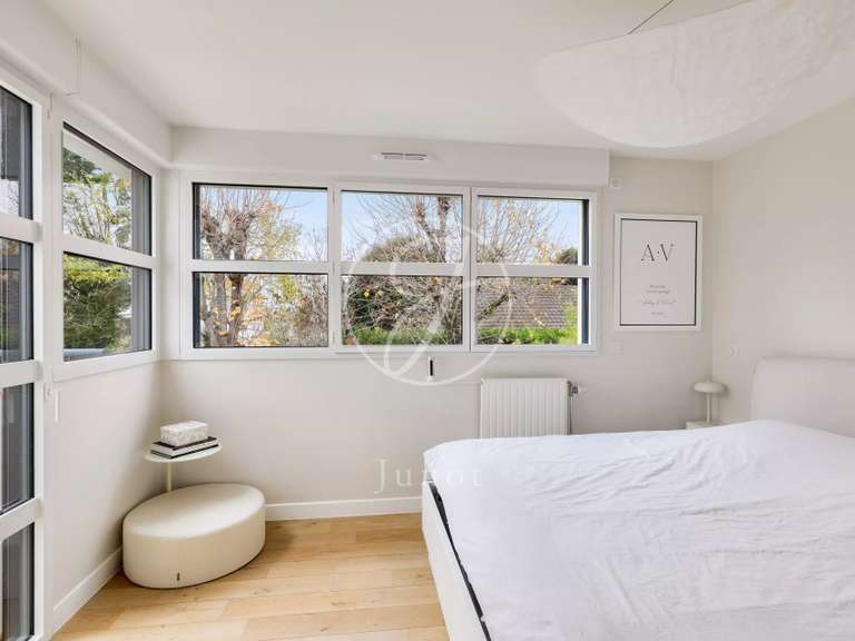 Appartement Rueil-Malmaison - 3 chambres - 123m²