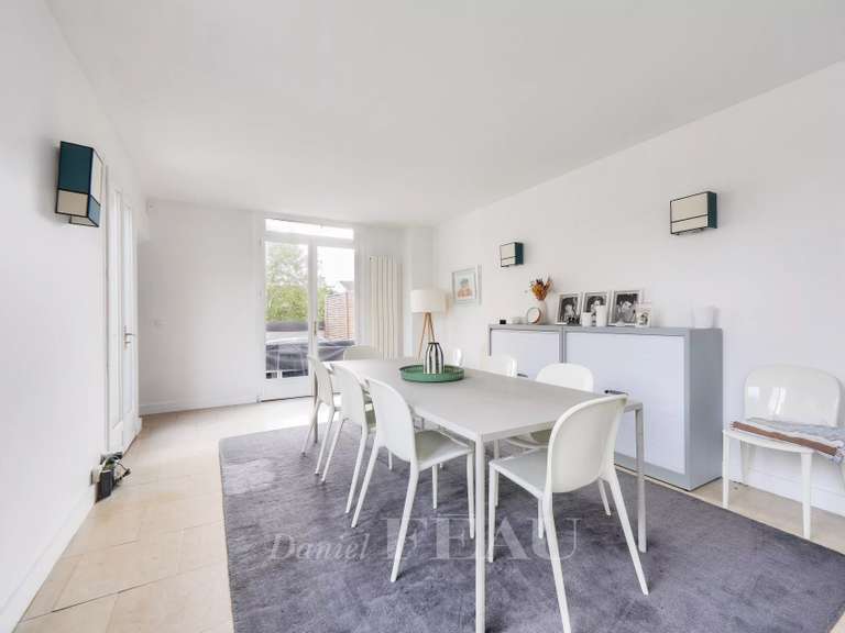 Apartment Rueil-Malmaison - 3 bedrooms - 172m²