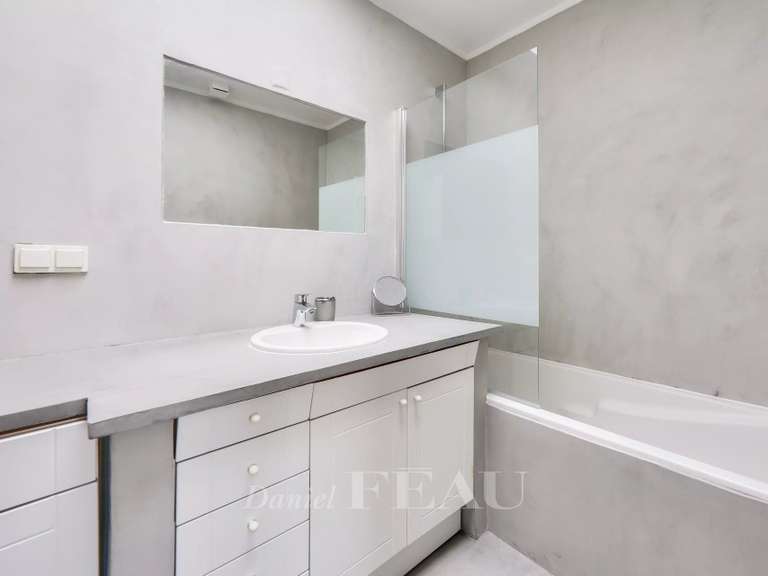 Apartment Rueil-Malmaison - 3 bedrooms - 172m²