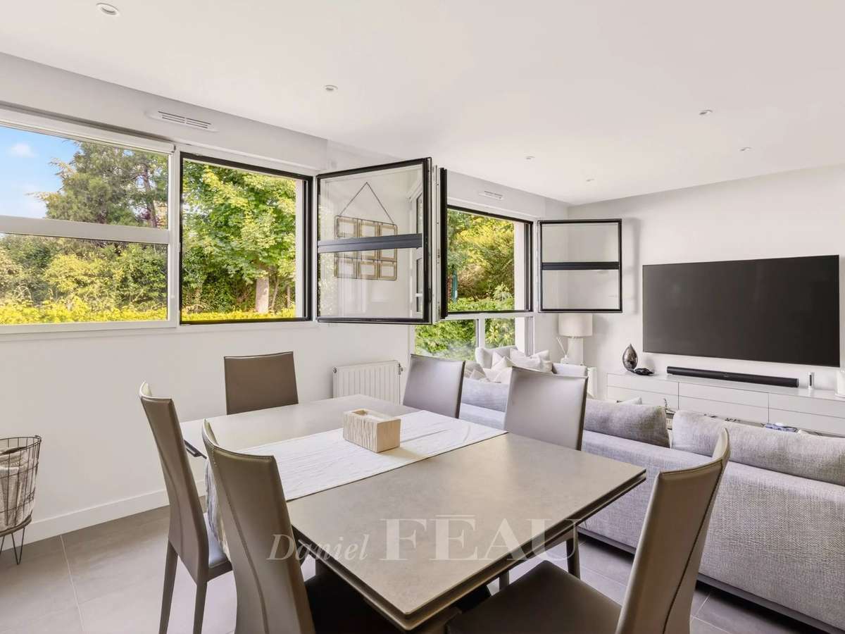 Apartment Rueil-Malmaison