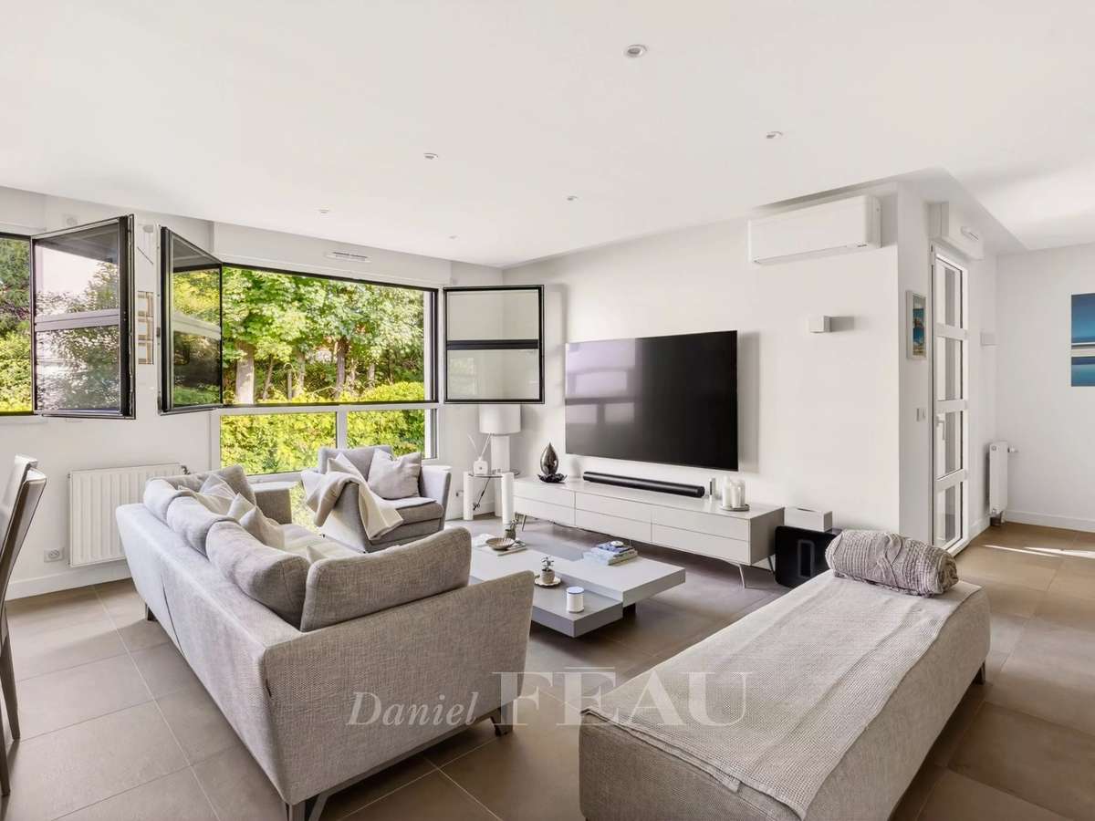 Apartment Rueil-Malmaison