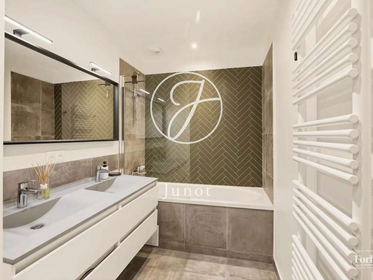 Appartement Rueil-Malmaison - 4 chambres - 117m²