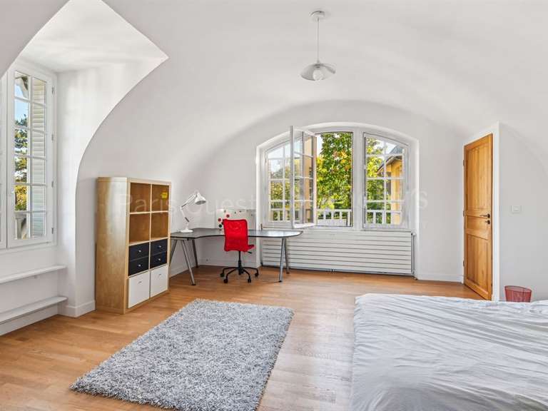 Maison Rueil-Malmaison - 6 chambres - 452m²