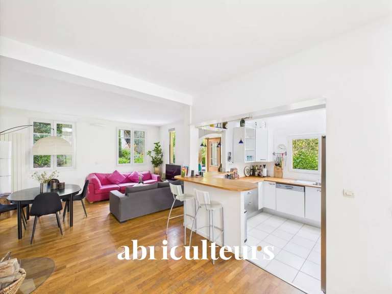 House Rueil-Malmaison - 3 bedrooms - 161m²