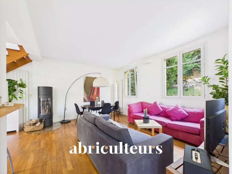 House Rueil-Malmaison - 3 bedrooms - 161m²