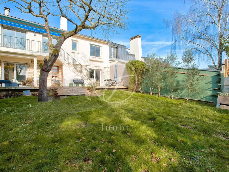 House Rueil-Malmaison - 4 bedrooms - 153m²