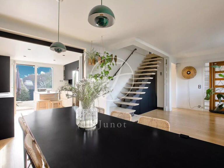 House Rueil-Malmaison - 4 bedrooms - 153m²