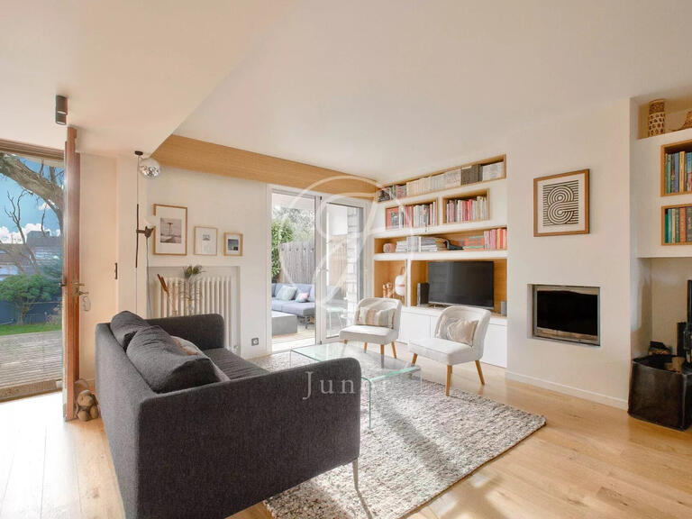 House Rueil-Malmaison - 4 bedrooms - 153m²