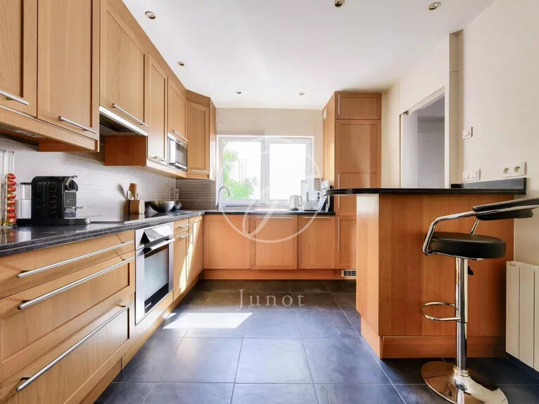 Maison Rueil-Malmaison - 5 chambres - 197m²