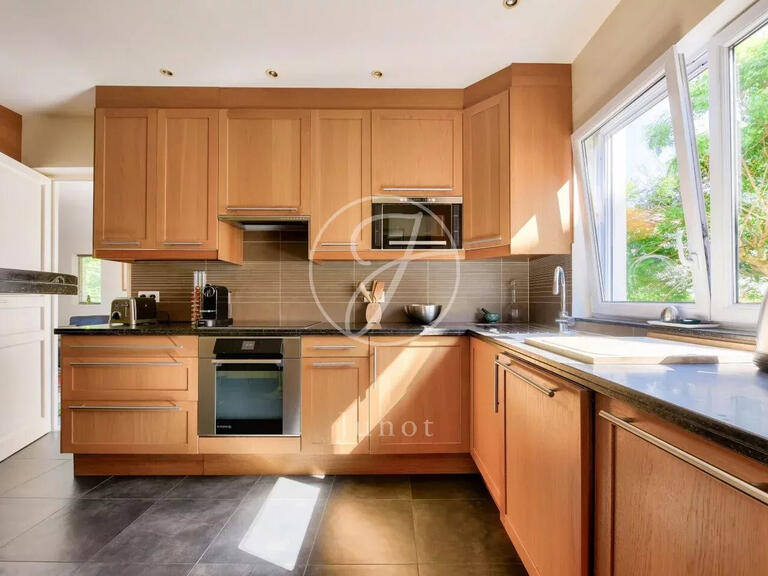 Maison Rueil-Malmaison - 5 chambres - 197m²