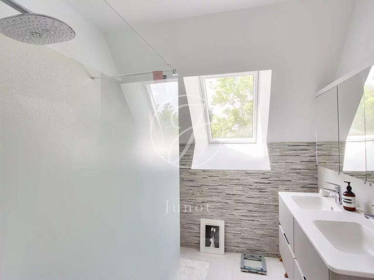 House Rueil-Malmaison - 5 bedrooms - 188m²