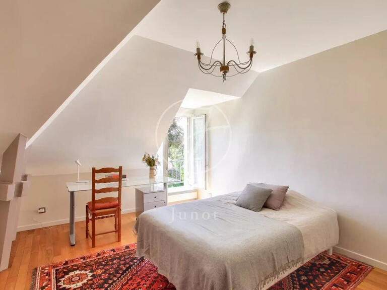 House Rueil-Malmaison - 5 bedrooms - 188m²