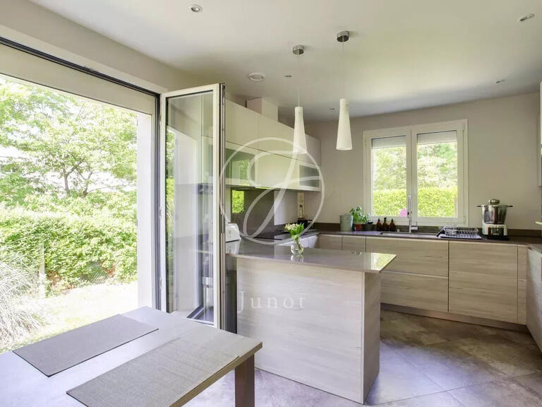 House Rueil-Malmaison - 5 bedrooms - 188m²