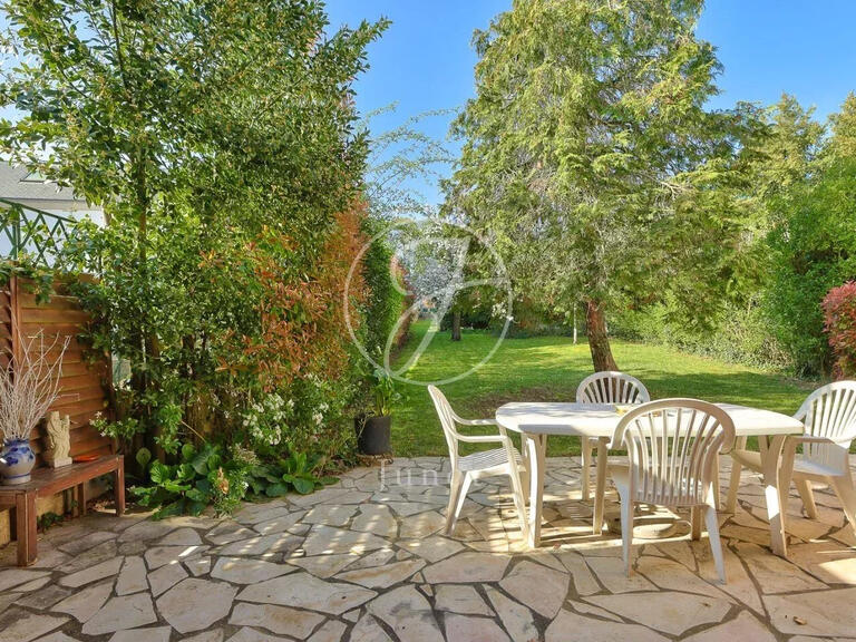 House Rueil-Malmaison - 4 bedrooms - 160m²