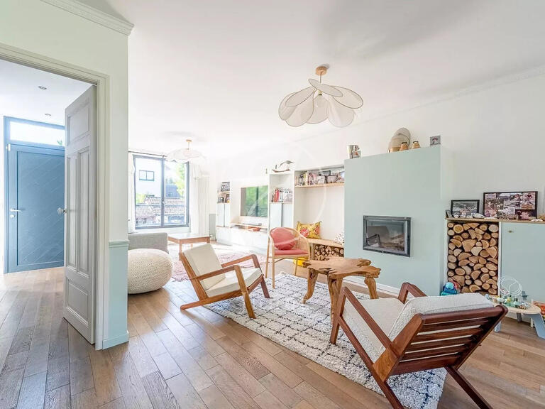 House Rueil-Malmaison - 4 bedrooms - 180m²