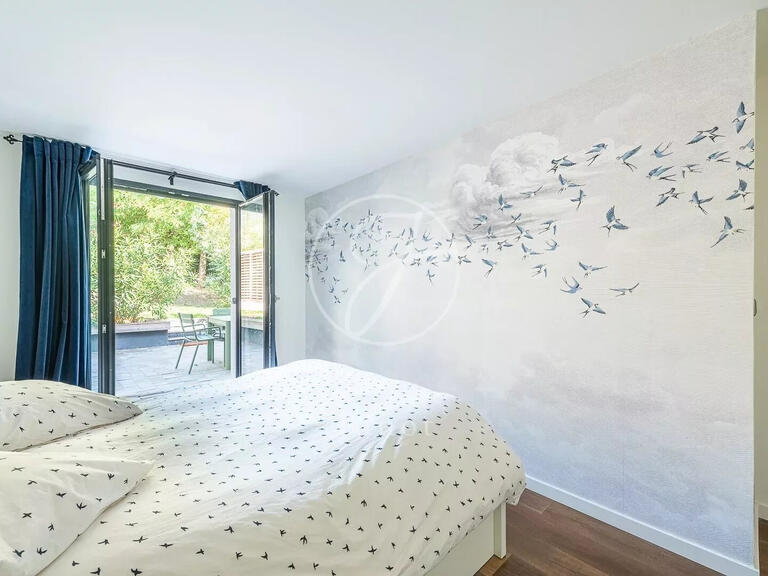 House Rueil-Malmaison - 4 bedrooms - 180m²