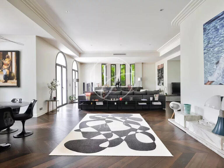 House Rueil-Malmaison - 4 bedrooms - 410m²