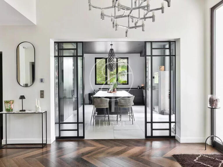 House Rueil-Malmaison - 4 bedrooms - 410m²