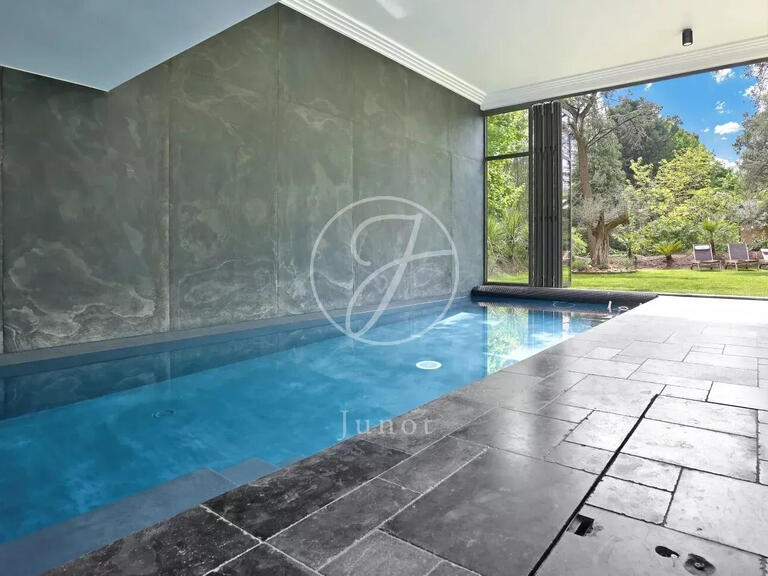 House Rueil-Malmaison - 4 bedrooms - 410m²