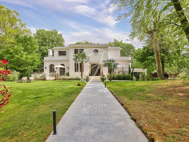 House Rueil-Malmaison - 4 bedrooms - 410m²