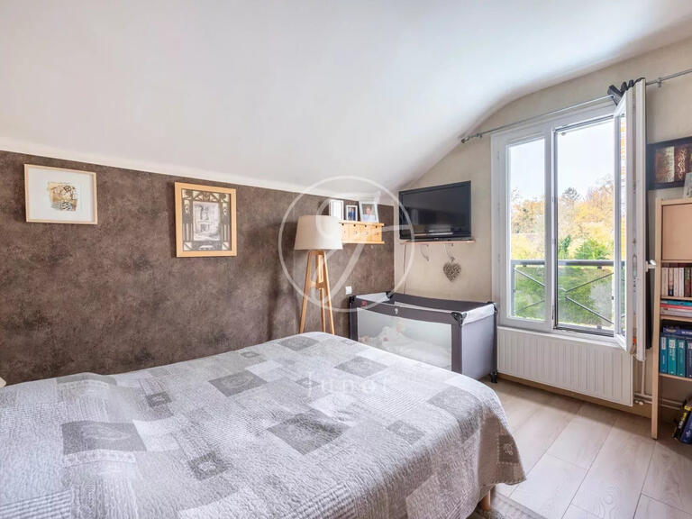 Maison Rueil-Malmaison - 3 chambres - 145m²