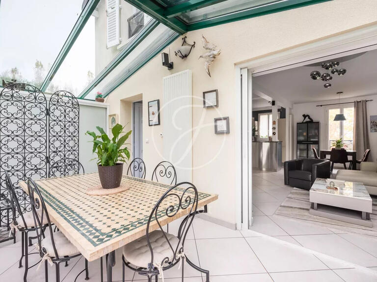 Maison Rueil-Malmaison - 3 chambres - 145m²