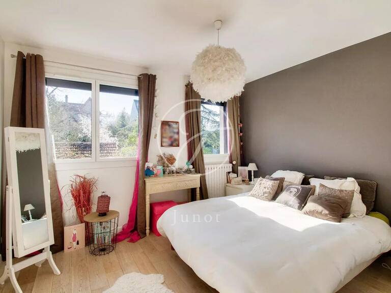 Maison Rueil-Malmaison - 4 chambres - 214m²