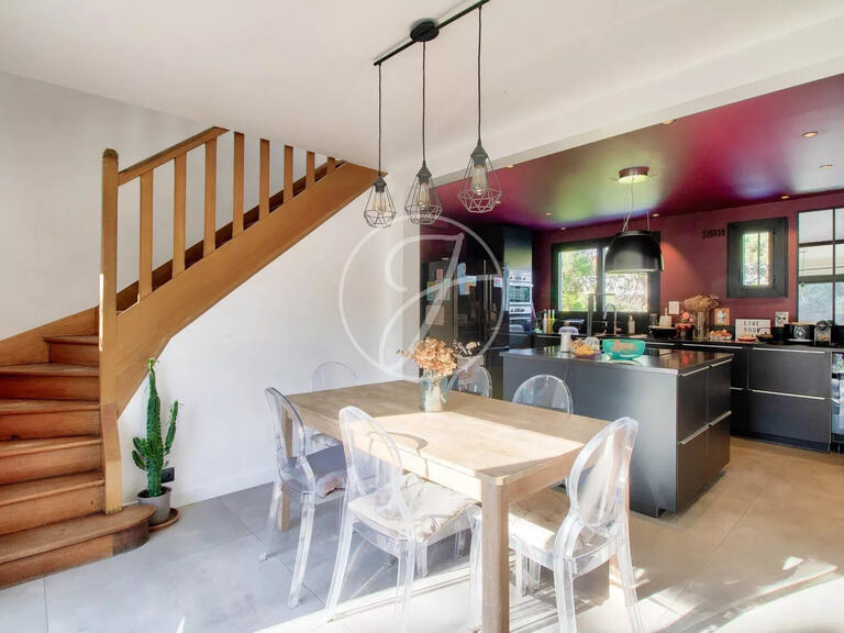 Maison Rueil-Malmaison - 4 chambres - 214m²