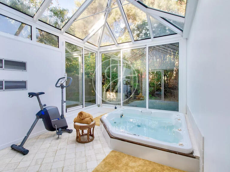 Maison Rueil-Malmaison - 4 chambres - 214m²