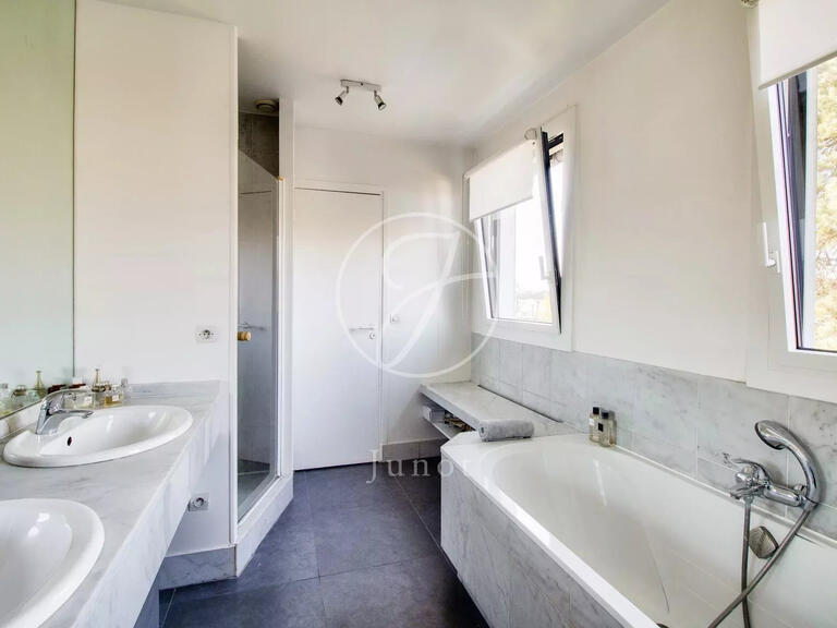 Maison Rueil-Malmaison - 4 chambres - 214m²